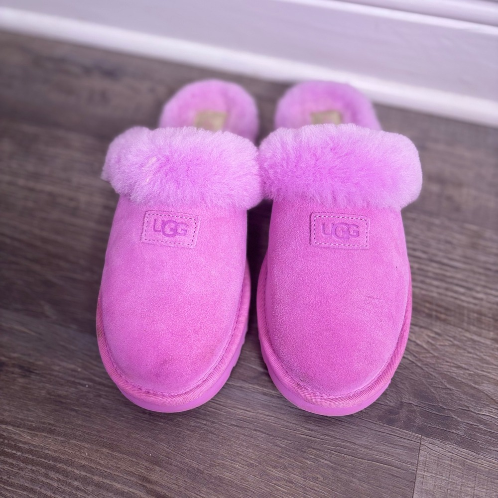 Ugg cozy slip on slippers inside outside pink purple fuzzy suede mules size 9